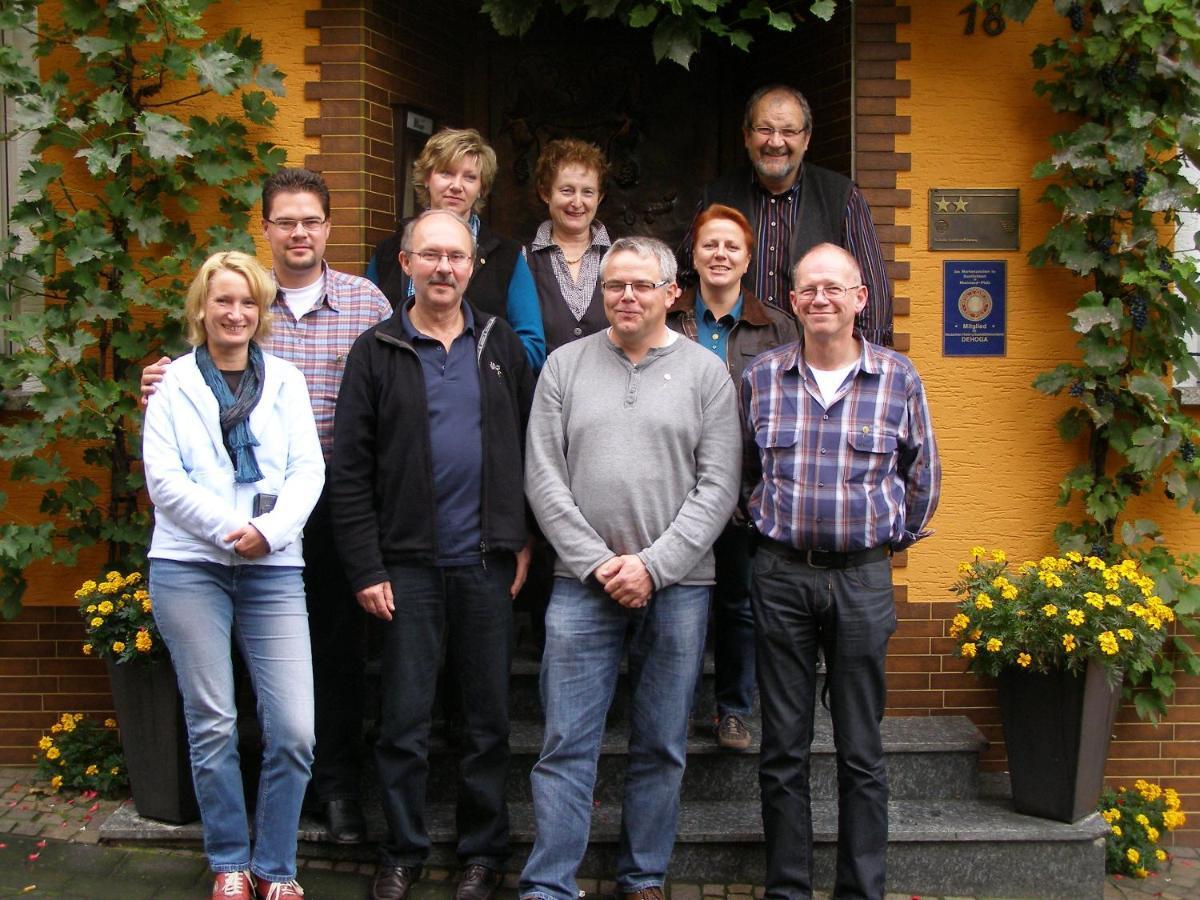 Weinstube Pension Moselbluemchen Zeltingen-Rachtig Extérieur photo